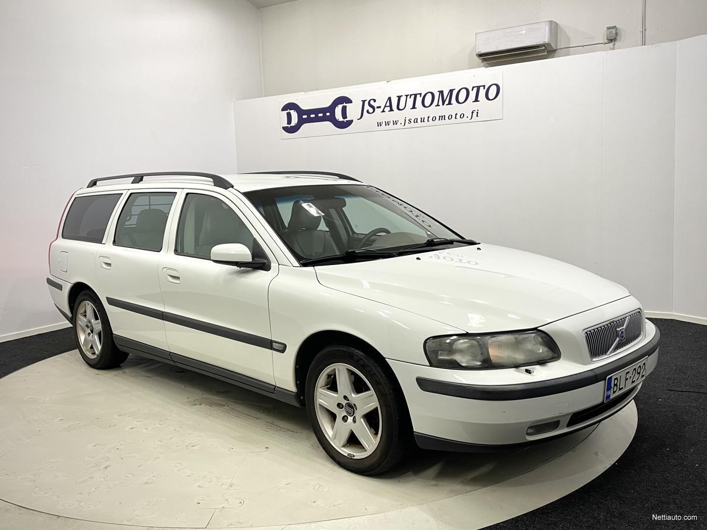 Volvo V70 2 5T Sportswagon 5d Ilmastointi Nahkasisusta 2x Renkaat