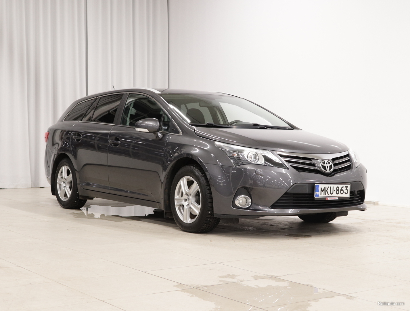 Toyota Avensis Valvematic Linea Sol Wagon Multidrive S Xenonit