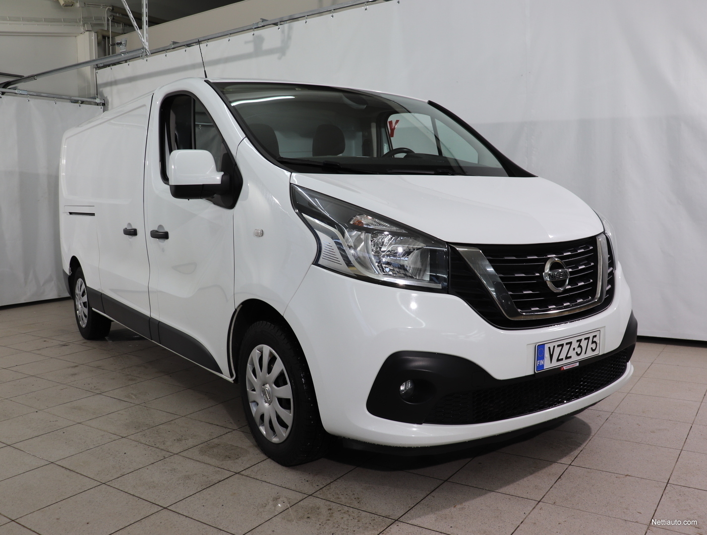 Nissan Nv Van Dci M T L H T Fwd Working Star Blind Fd