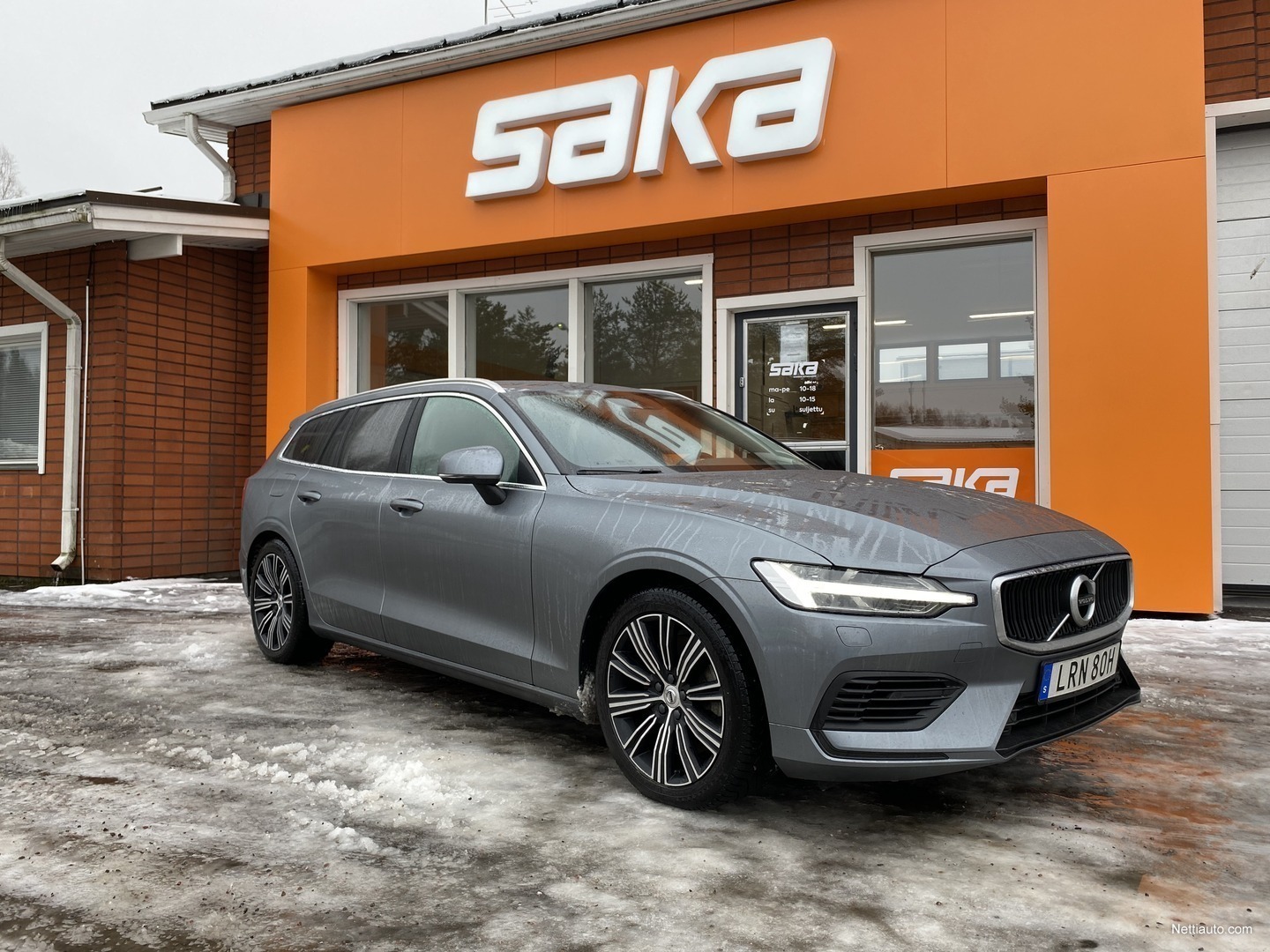 Volvo V T Twe Awd Momentum Aut Webasto Pilot Assist Koukku