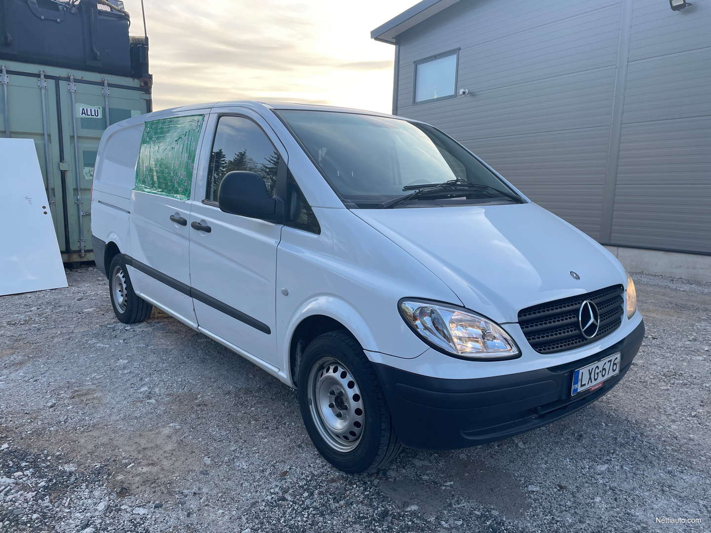 Mercedes Benz Vito 111 CDI kombi 2 9 32KB keskip Puolipitkä Matala