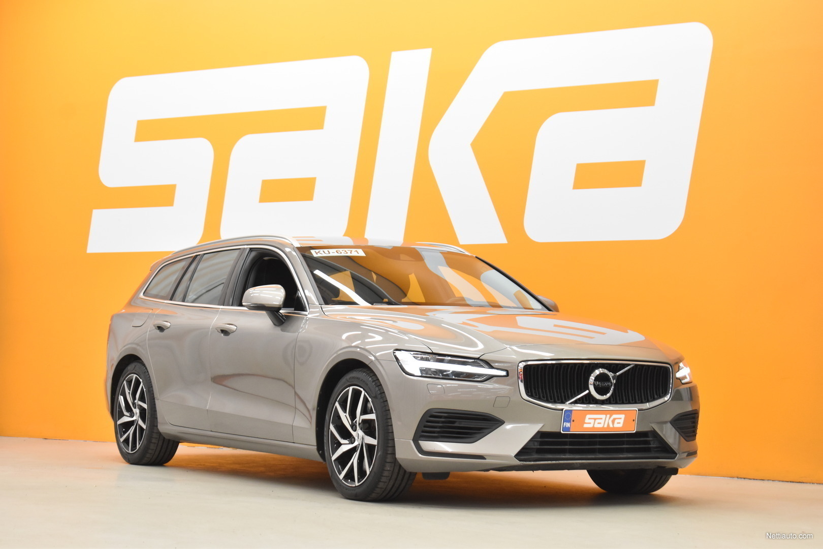 Volvo V60 T6 TwE AWD Momentum Aut 1 Omistaja ALV Webasto VOC