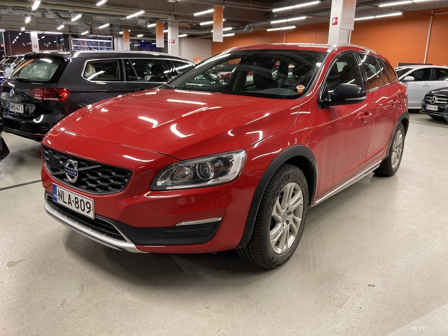 Volvo V60 Cross Country D3 Business Classic Summum Suomiauto