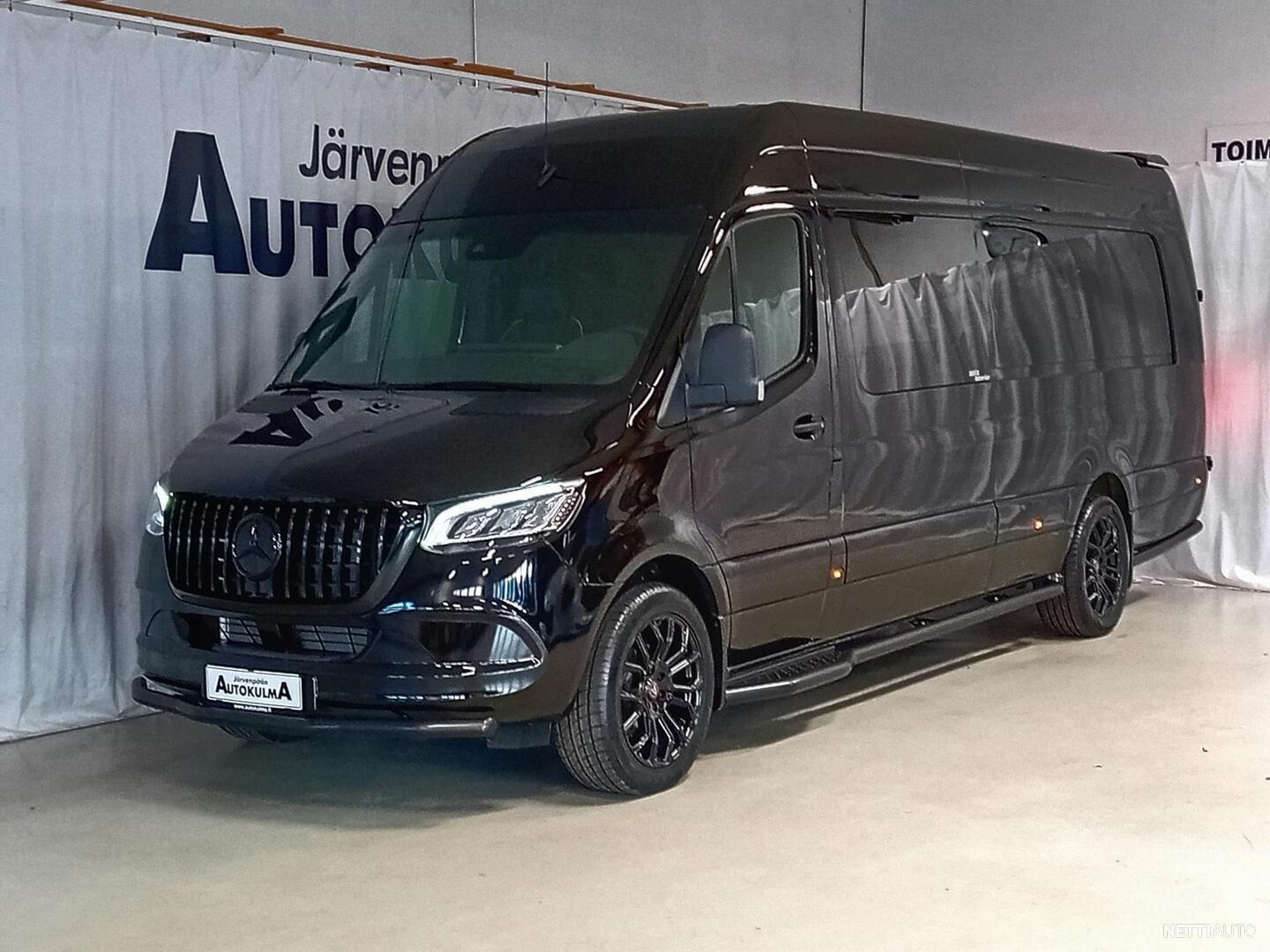 Mercedes Benz Sprinter 319 Cdi A4 Extrapitkä Autokulma Black Edition