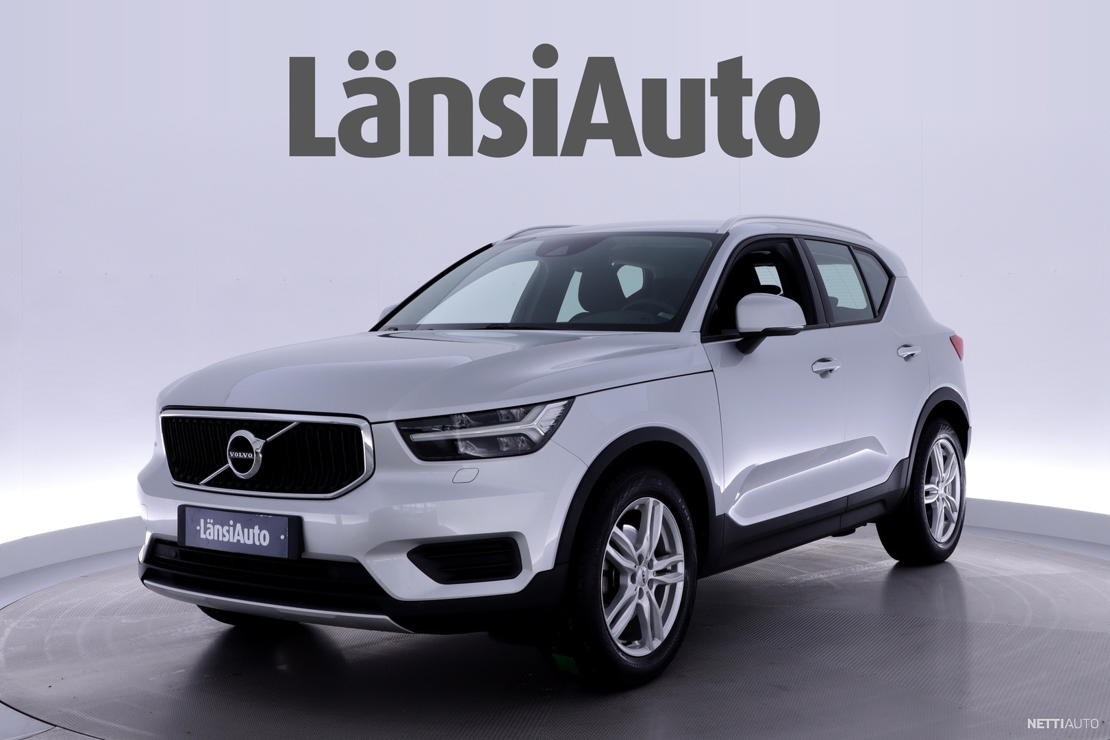 Volvo XC40 T4 Momentum Aut Webasto Adapt Vakkari CarPlay Volvo