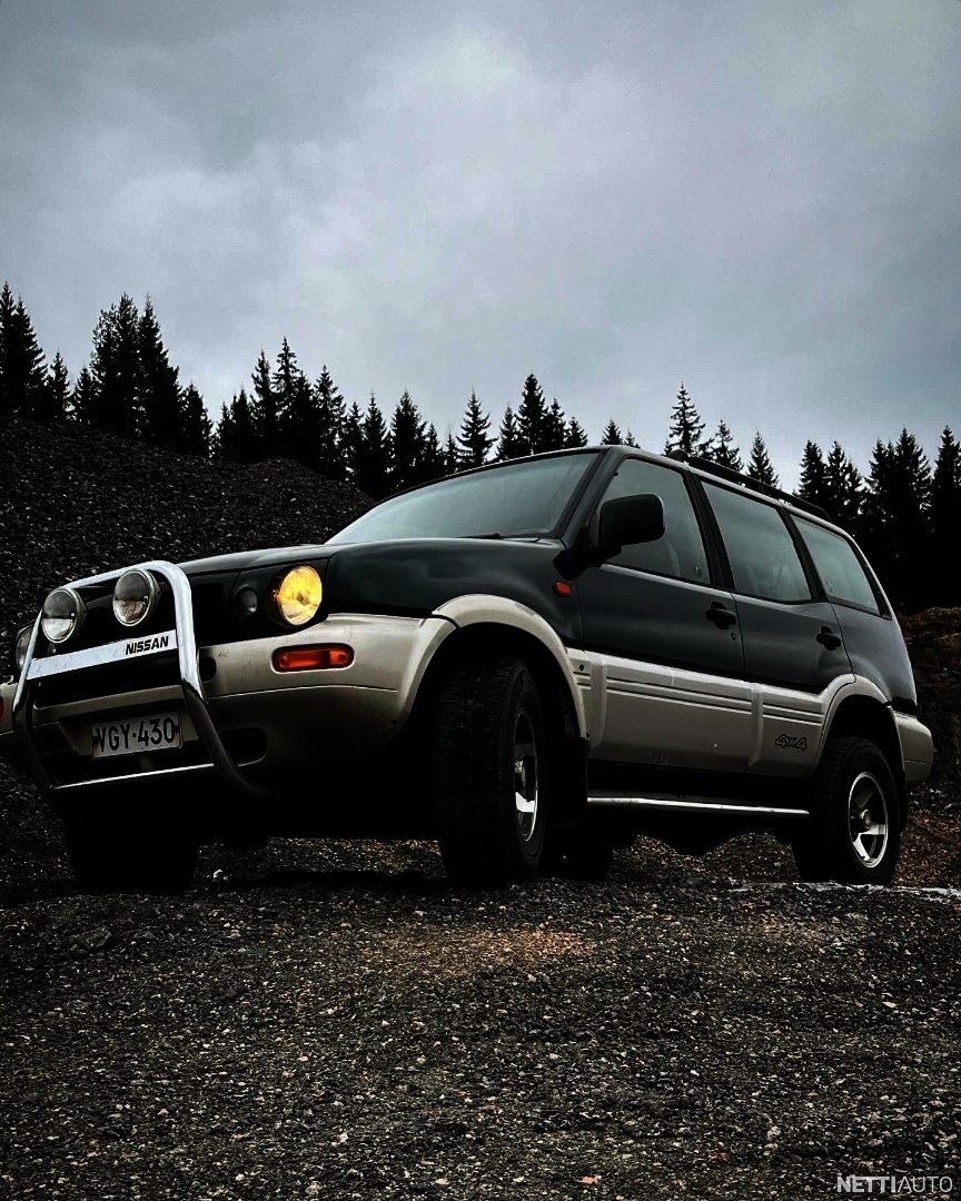 Nissan Terrano II