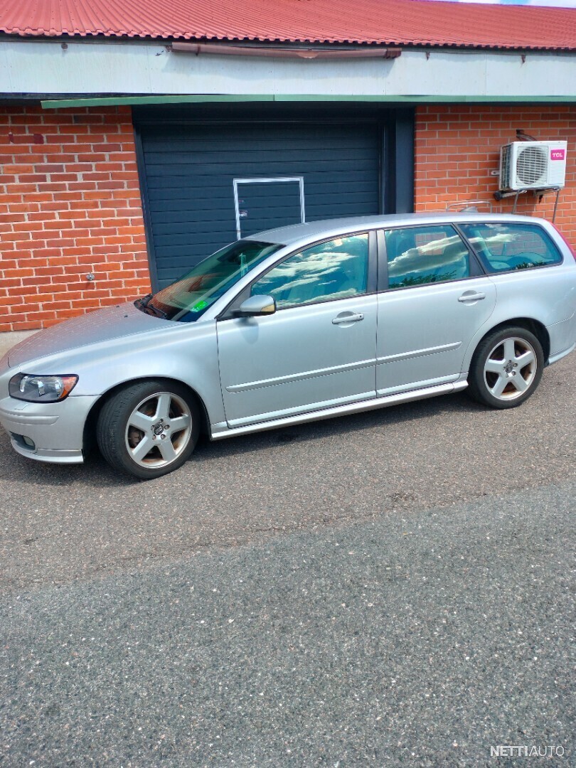 Volvo V50