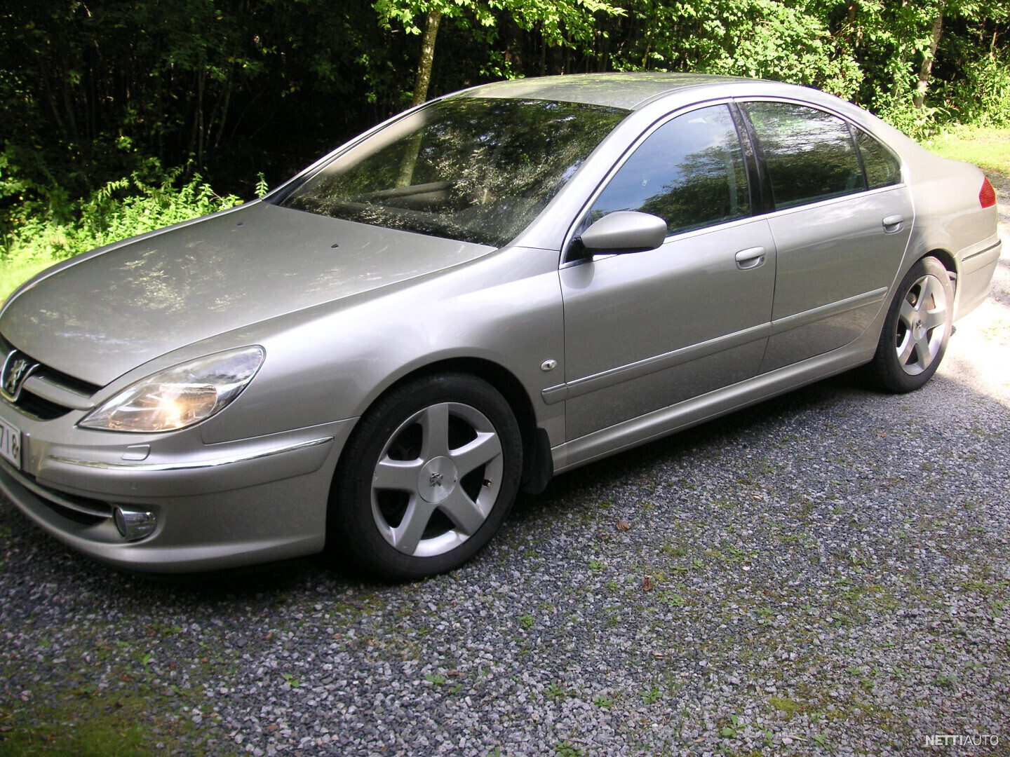 Peugeot 607