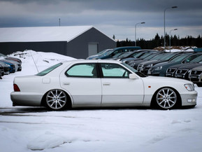 Lexus LS