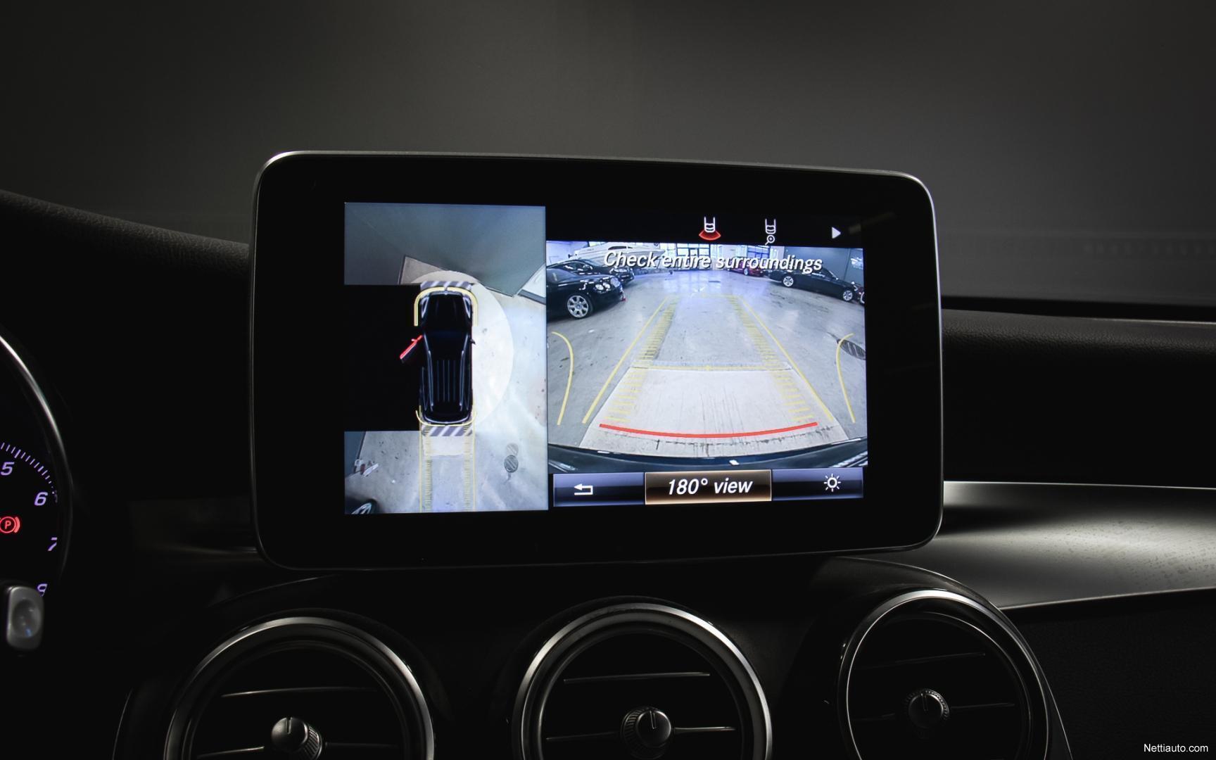 Mercedes GLC - Garageneinfahrt mit 360 Grad Kamera 