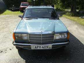 Mercedes-Benz 200