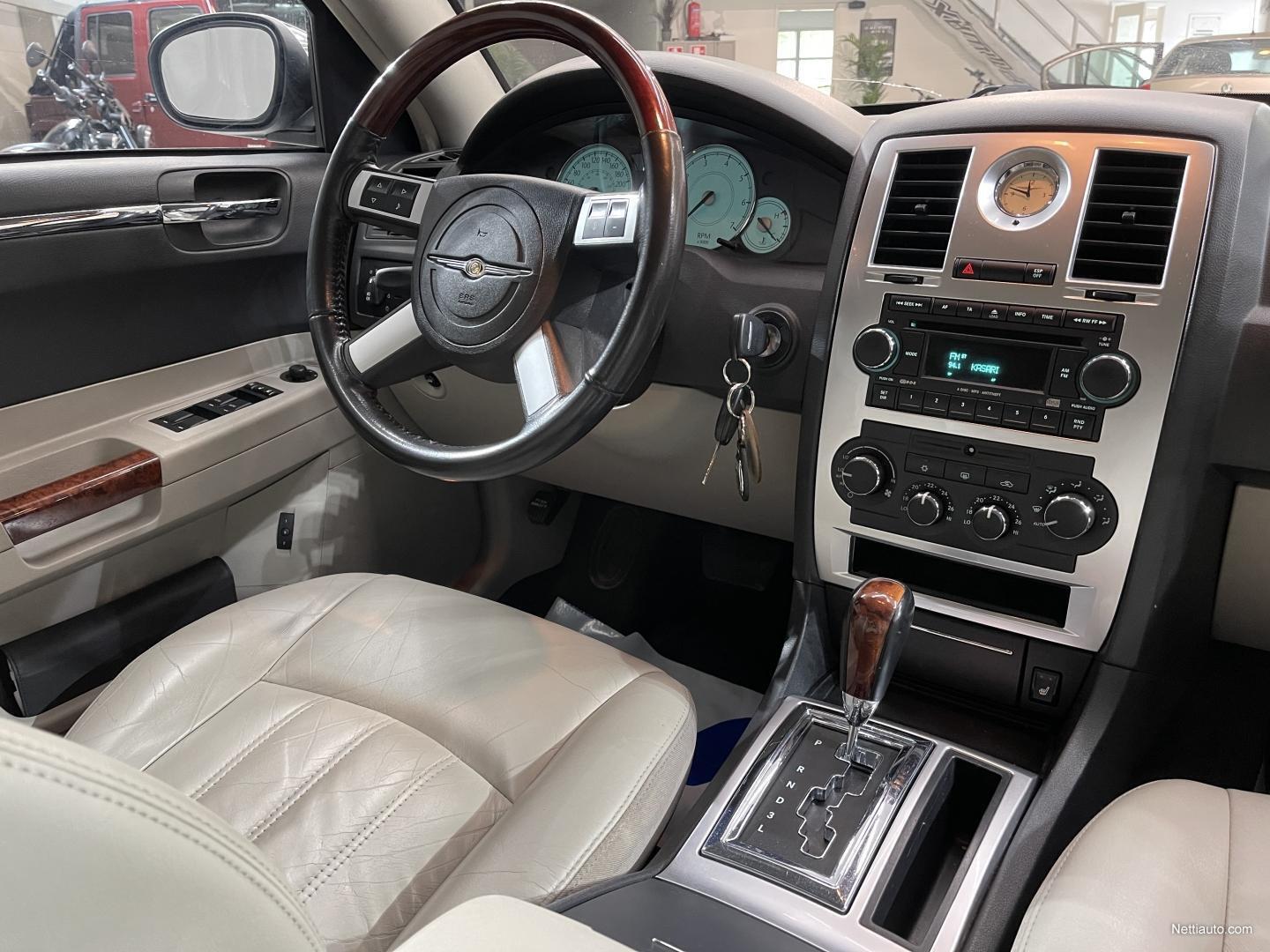 Chrysler 300C 2.7 V6 Boston Premium Sound ESP ACC Sähköpenkit