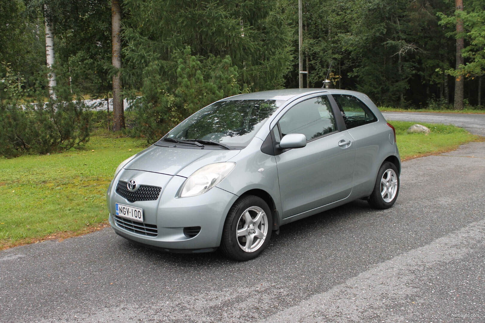 Pare-soleil Toyota Yaris II 1.3 16V VVT-i