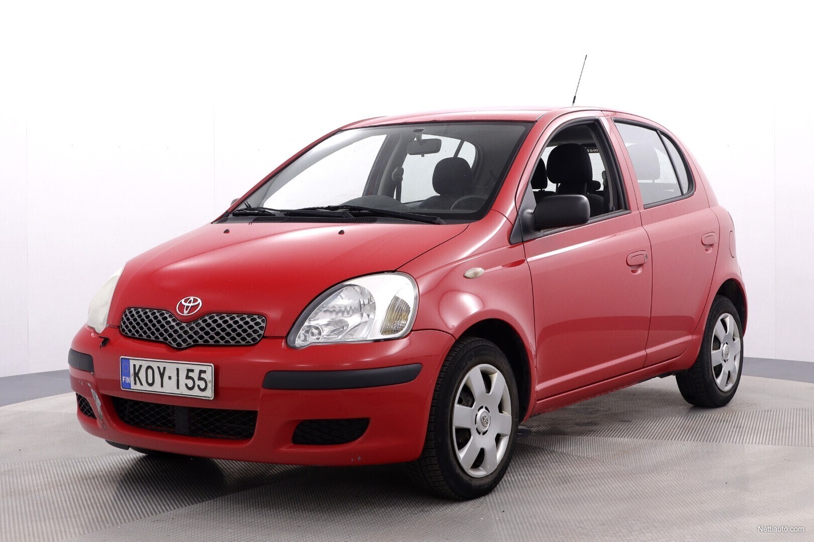 toyota-yaris-1-3-vvt-i-linea-terra-5d-business-man-suomiauto
