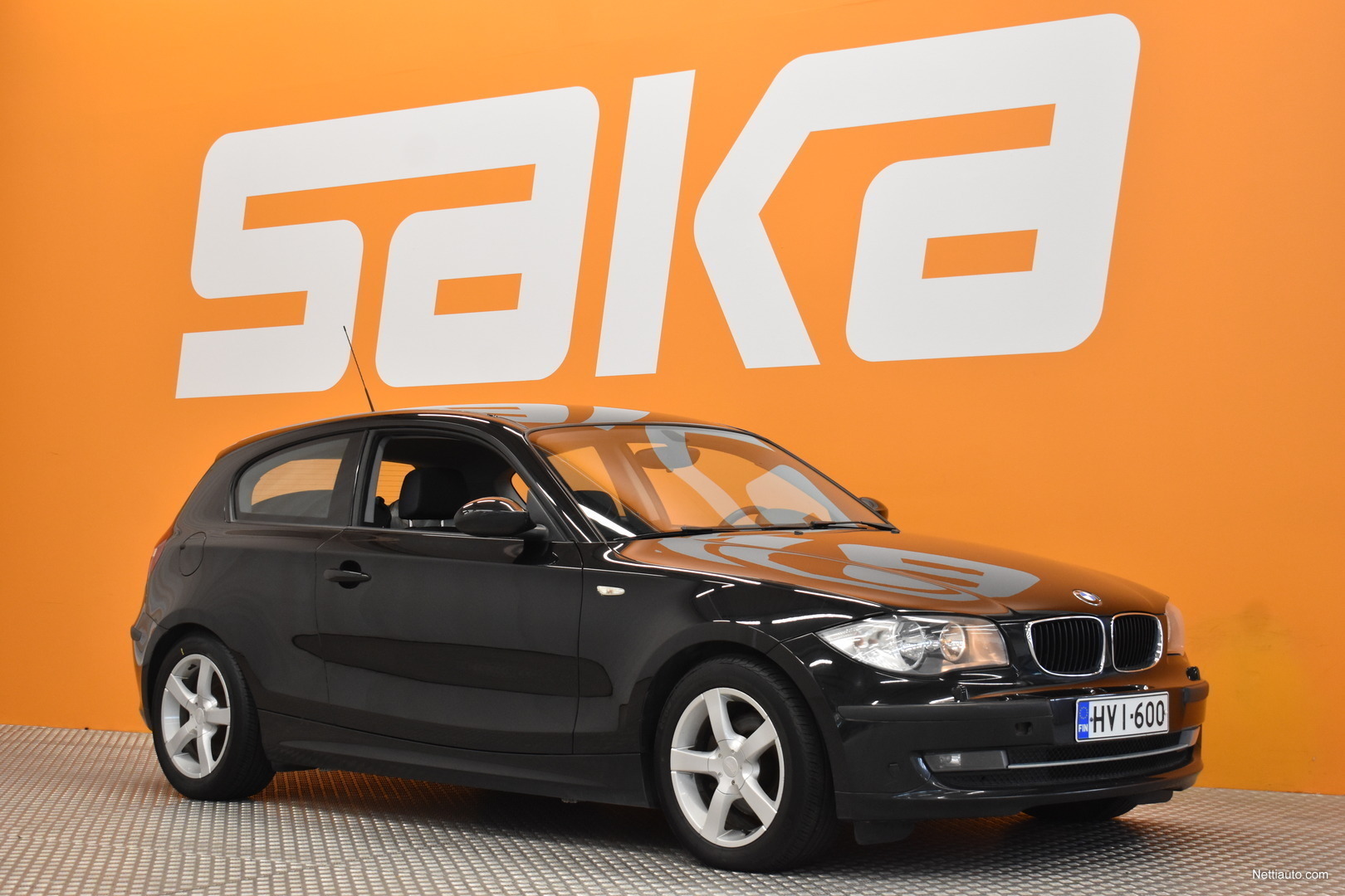 Bmw 118 E81 Hatchback 3 Ov Ilmastointi Lohkolämmitin 2x Renkaat