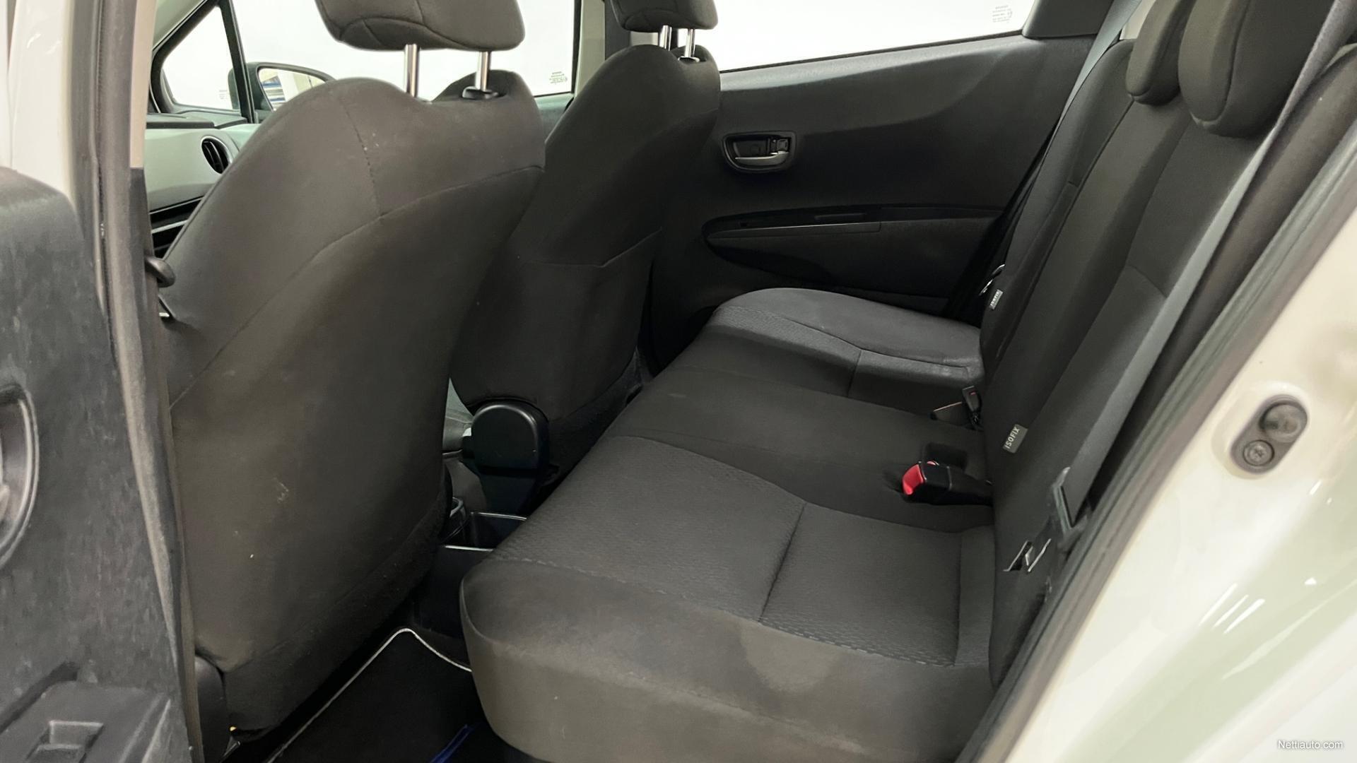 Toyota yaris hybrid outlet isofix