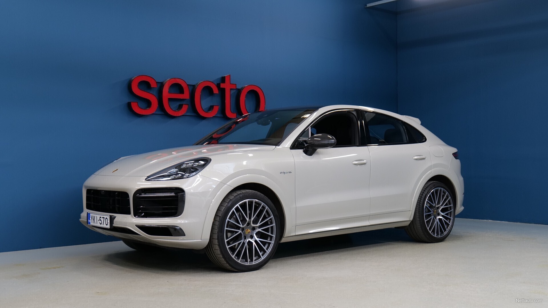 Porsche Cayenne EHybrid Coupé, Carbon Design Paketti, HeadUp