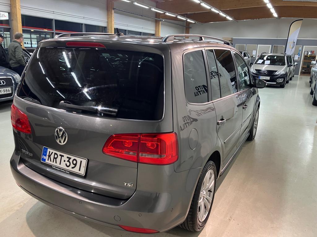 Volkswagen Touran 2012, kuva 6/17