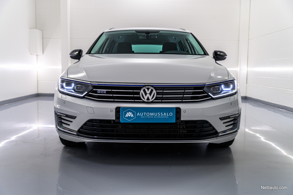 Volkswagen Passat GTE Plug-in Hybrid Variant *Adapt. Cruise, LED,  Alcantara/nahkapenkit, Koukku, Sähkökontti, P-kamera, BT* Station Wagon  2017 - Used vehicle - Nettiauto
