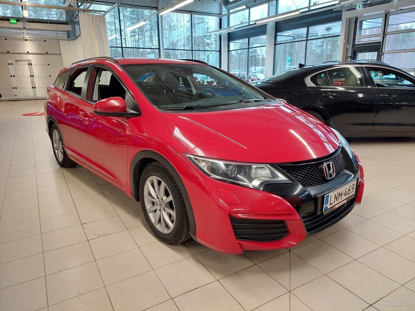 honda-civic-tourer-1-8i-comfort-kotiintoimitus-0-kahdet-renkaat