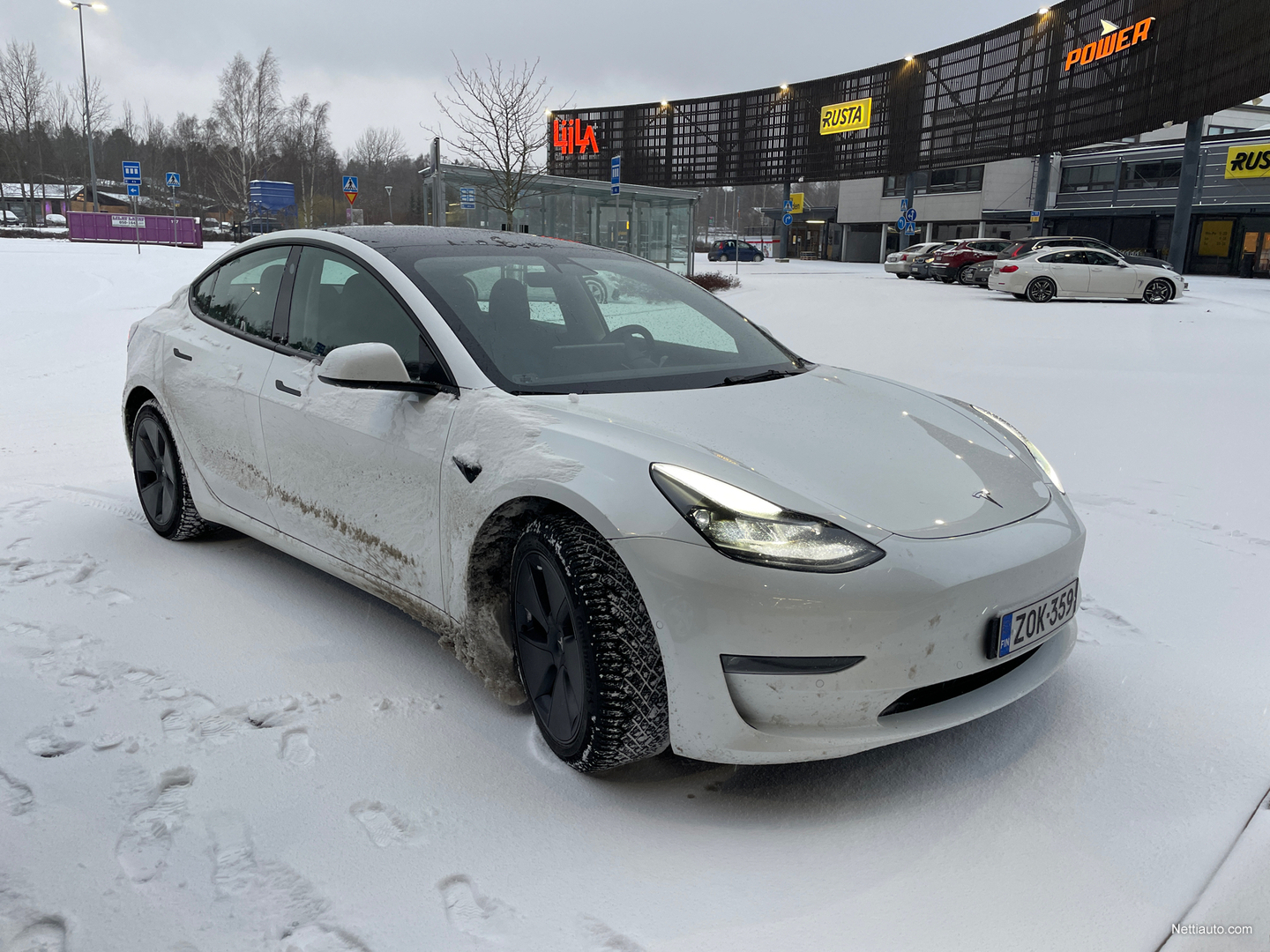 Tesla Model 3 Facelift Long Range koukulla Porrasperä 2021 - Vaihtoauto -  Nettiauto
