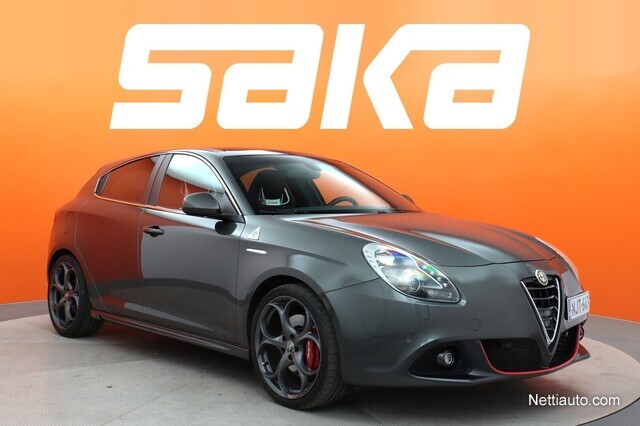 Alfa Romeo Giulietta 1750 TBi Quadrifoglio Verde Launch Edition - The  Everyday Man