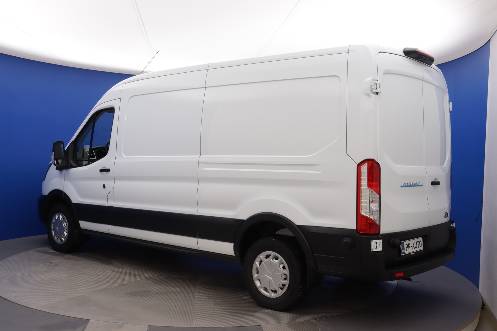 Ford Transit 2022, photo 4/14