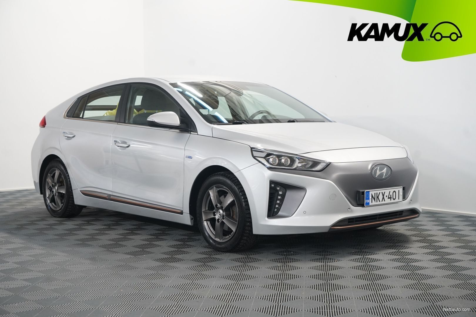 Hyundai Ioniq Electric Style // SuomiAuto / Adapt.vakkari / Keyless