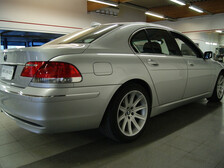BMW 740