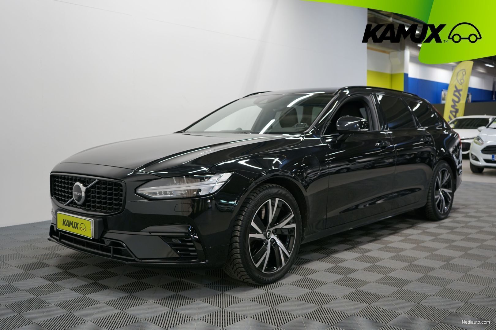 Volvo V90 T6 Recharge AWD R-Design aut / Hirmuvarusteet / B&W