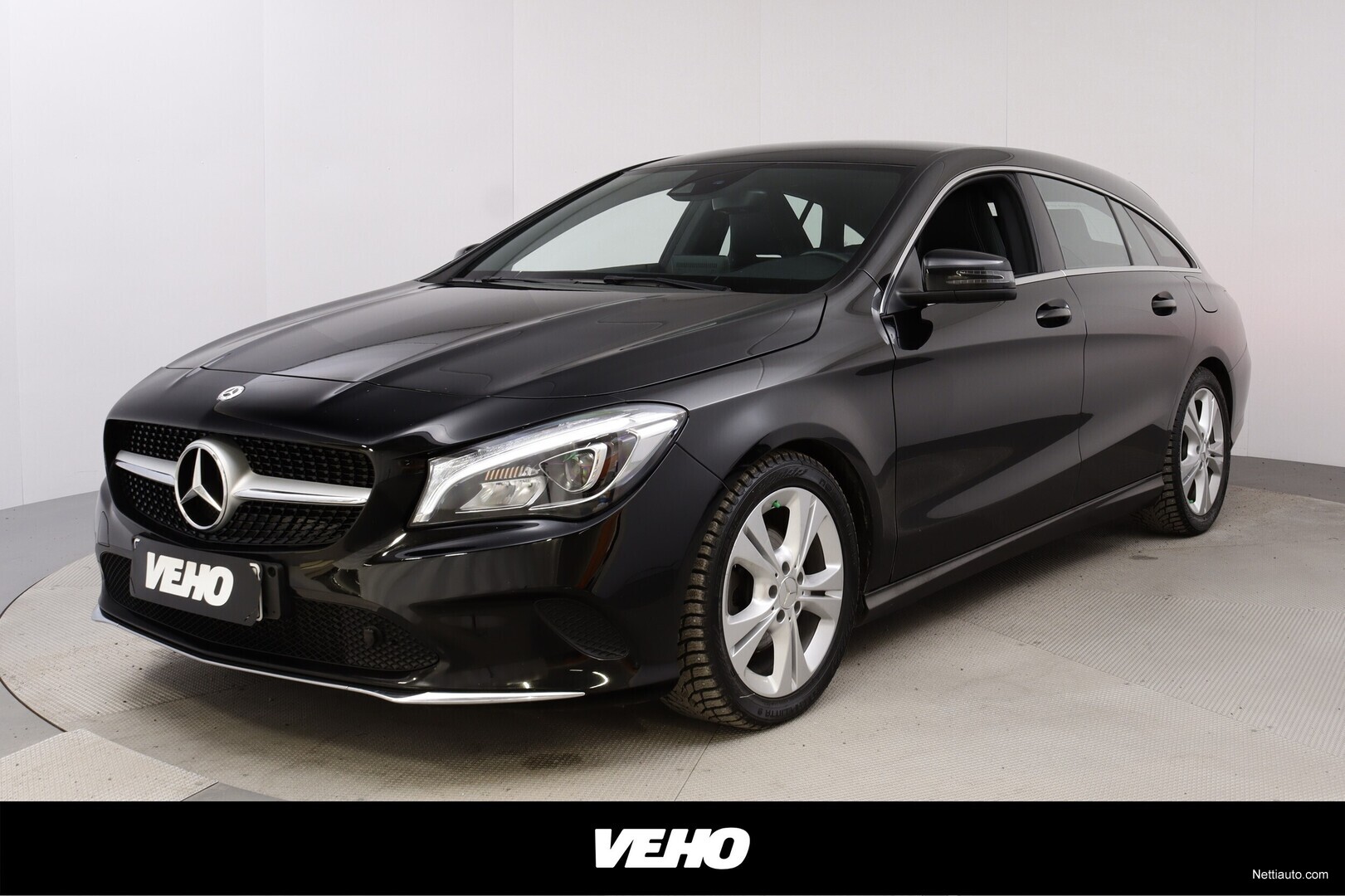 MercedesBenz CLA 180 A Shooting Brake Star Edition / AppleCarPlay