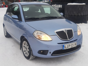 Lancia Ypsilon