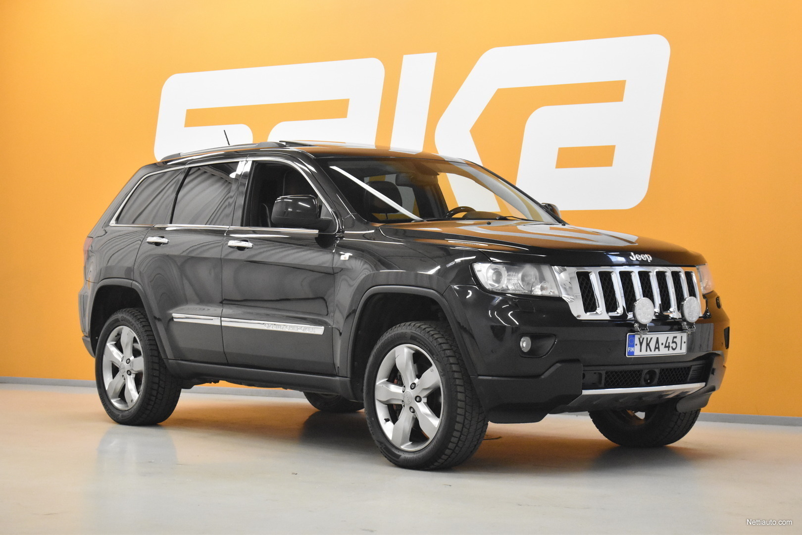 Jeep Grand Cherokee (WK2) 3.0 V6 CRD Limited 241HP specs, dimensions
