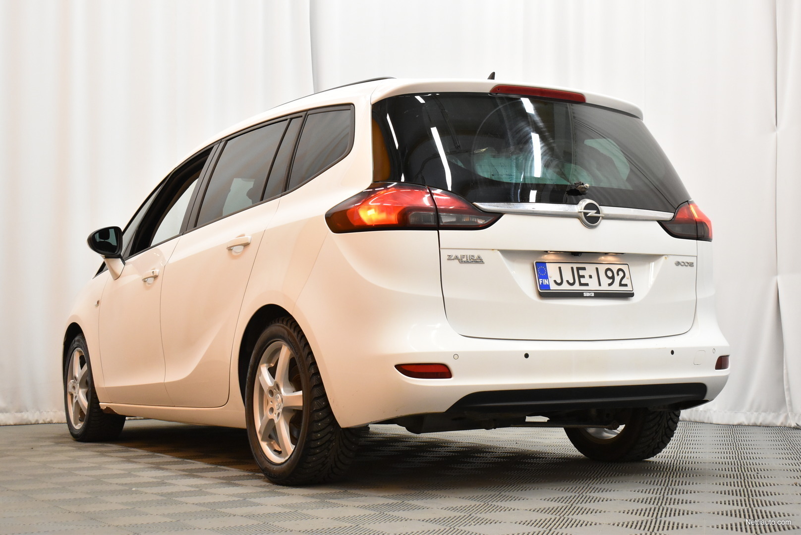Opel Zafira Tourer Drive 1,4 Turbo ecoFLEX Start/Stop 103kW 7P ** 7-p /  Vetokoukku / Vakkari / P.tutka / Lämmitettävä ratti ** MPV 2015 - Used  vehicle - Nettiauto