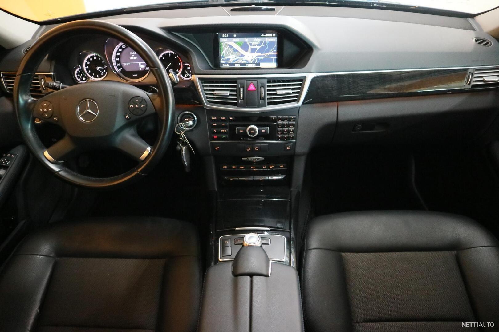 File:Mercedes-Benz W212 E 220 CDI Avantgarde 7-G-Tronic