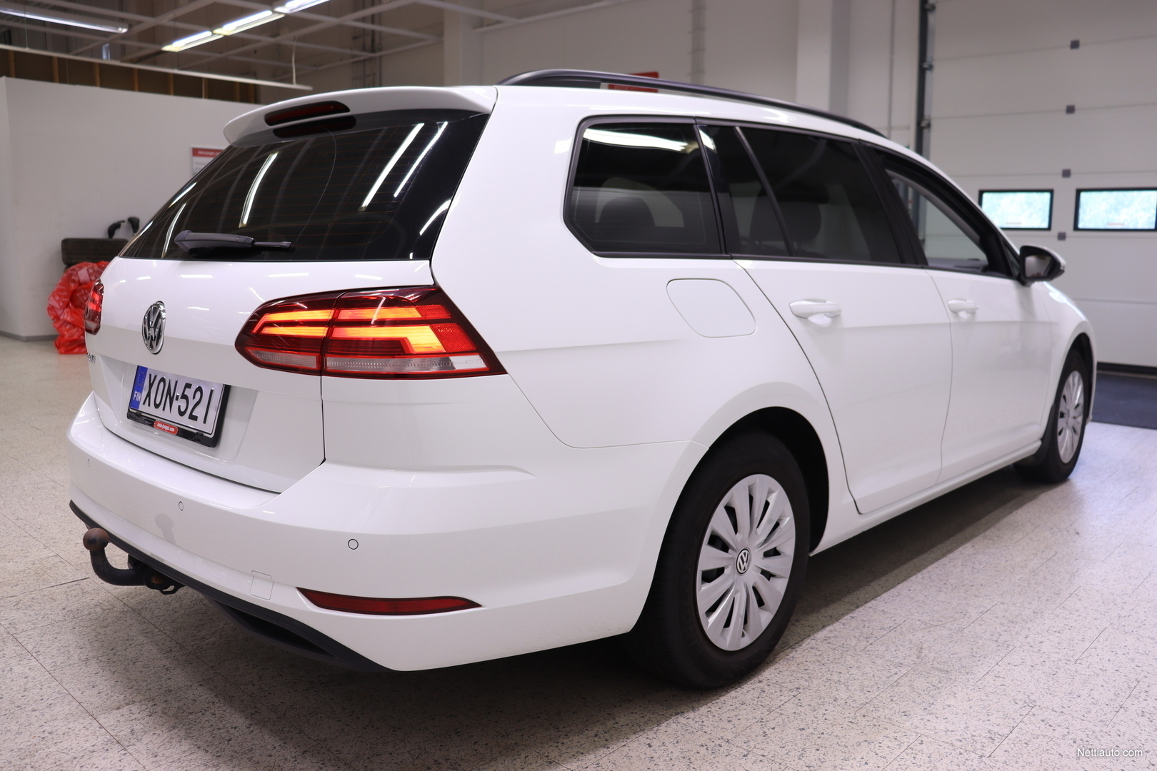 Volkswagen Golf Variant Trendline 1,0 TSI 81 kW (110 hv) - Vetokoukku,  Parkkitutkat, Automaatti-ilmastointi, Vakionopeudensäädin! Station Wagon  2018 - Used vehicle - Nettiauto