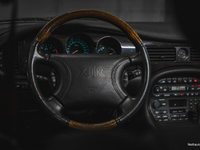 Jaguar XJR