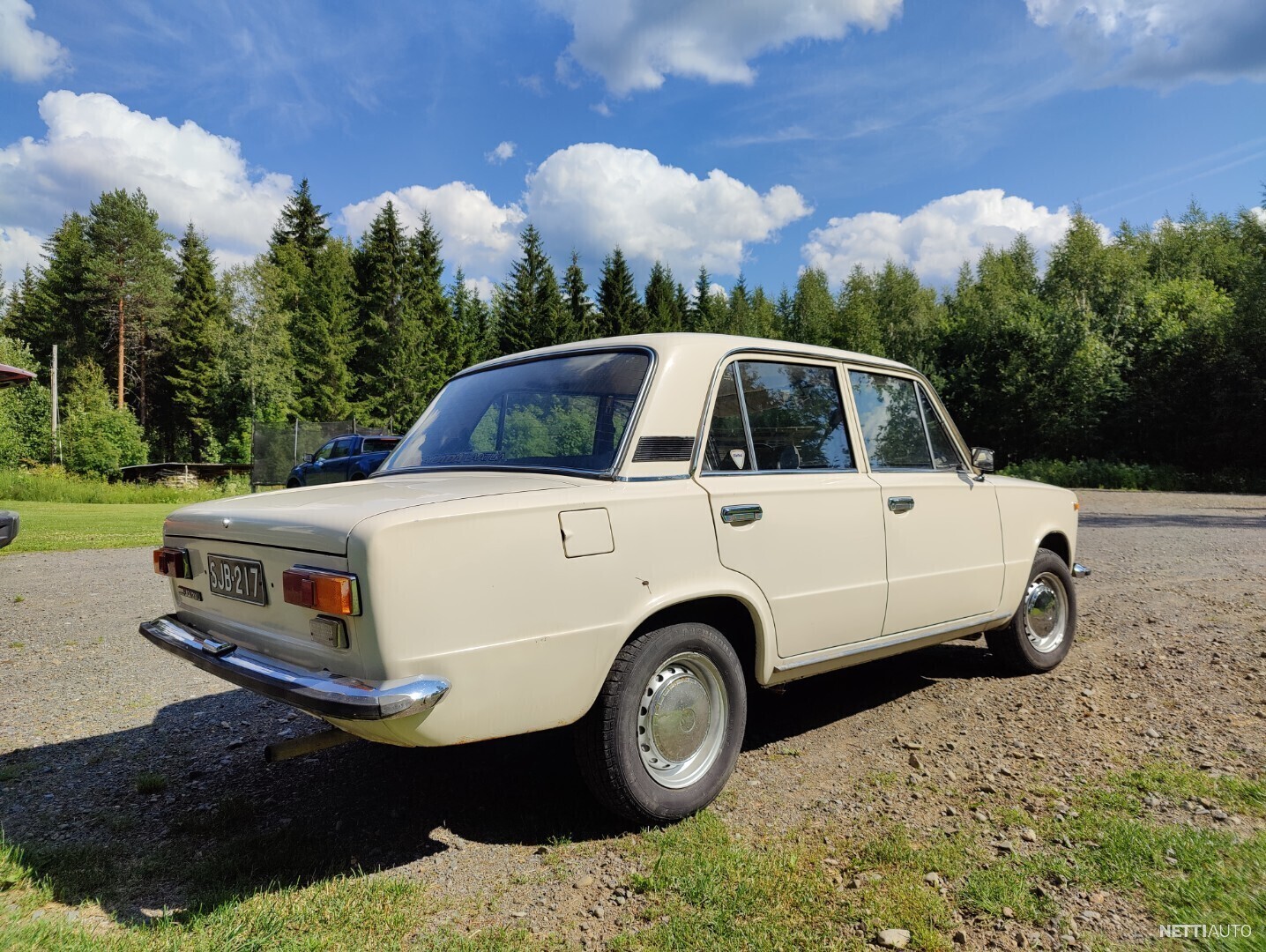 Lada 1200 Museorekisterissä Porrasperä 1989 - Vaihtoauto - Nettiauto