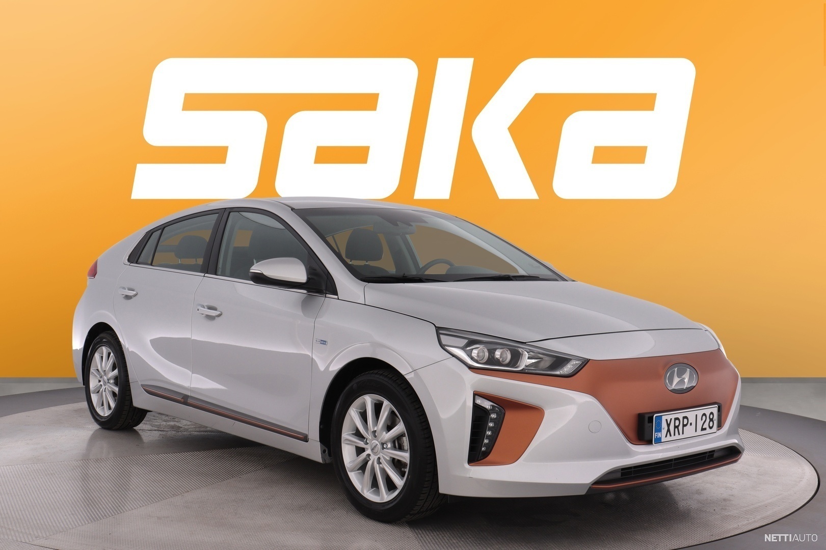 Hyundai ioniq electric 28 deals kwh range