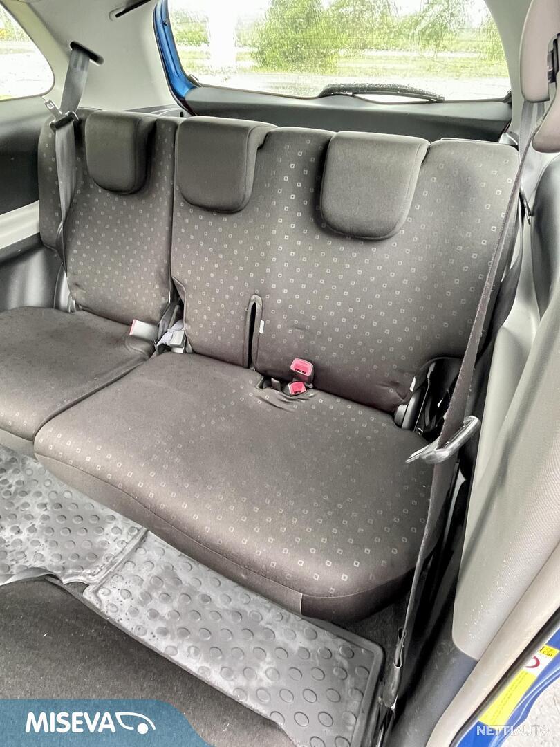 Toyota yaris shop 2006 isofix