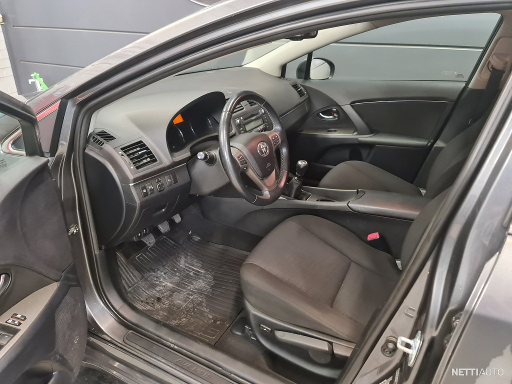 Toyota avensis 2008 isofix online