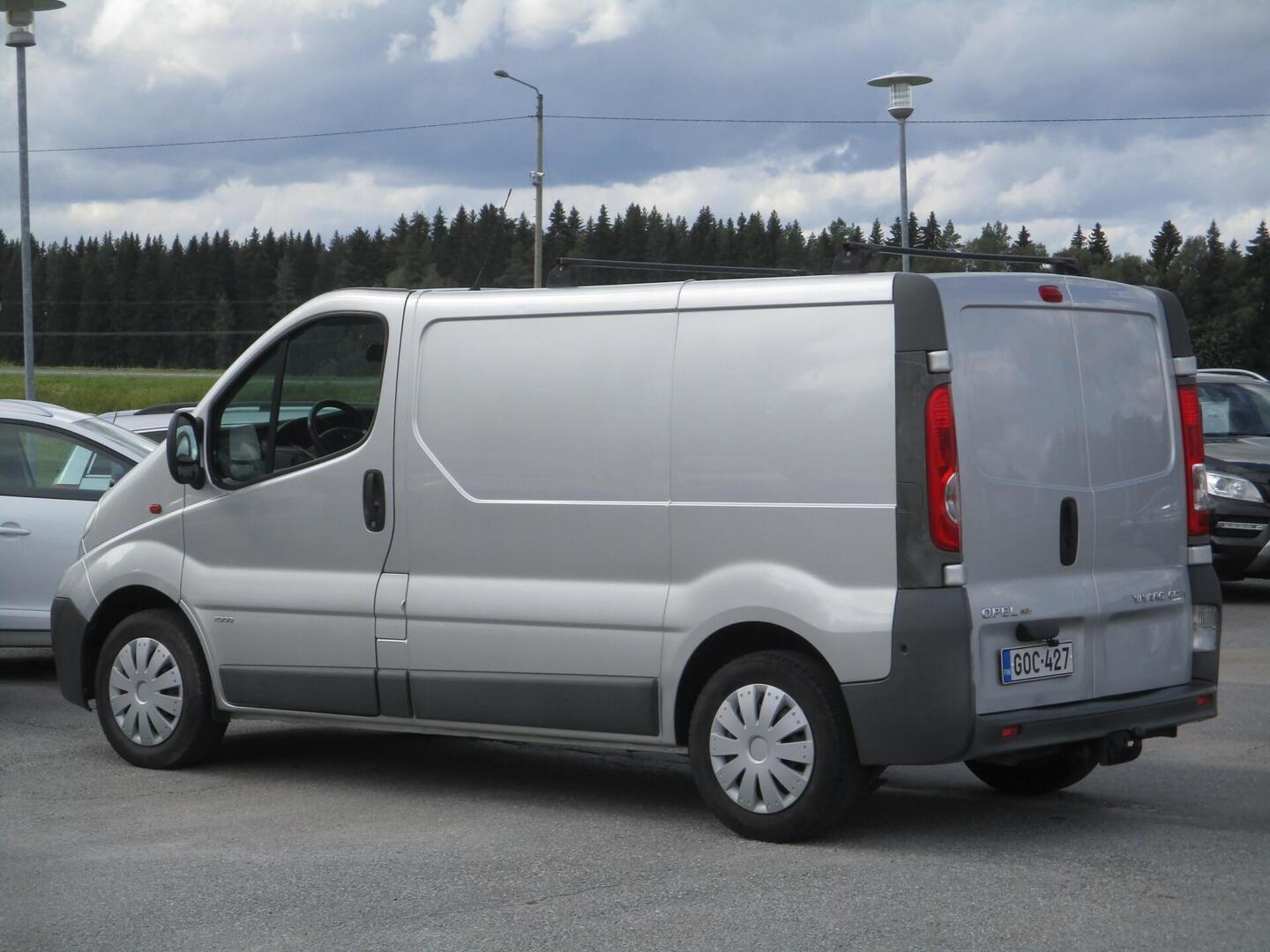 Opel Vivaro 2.0 CDTi 115hv L1H1 Van AC 2011, photo 6/10