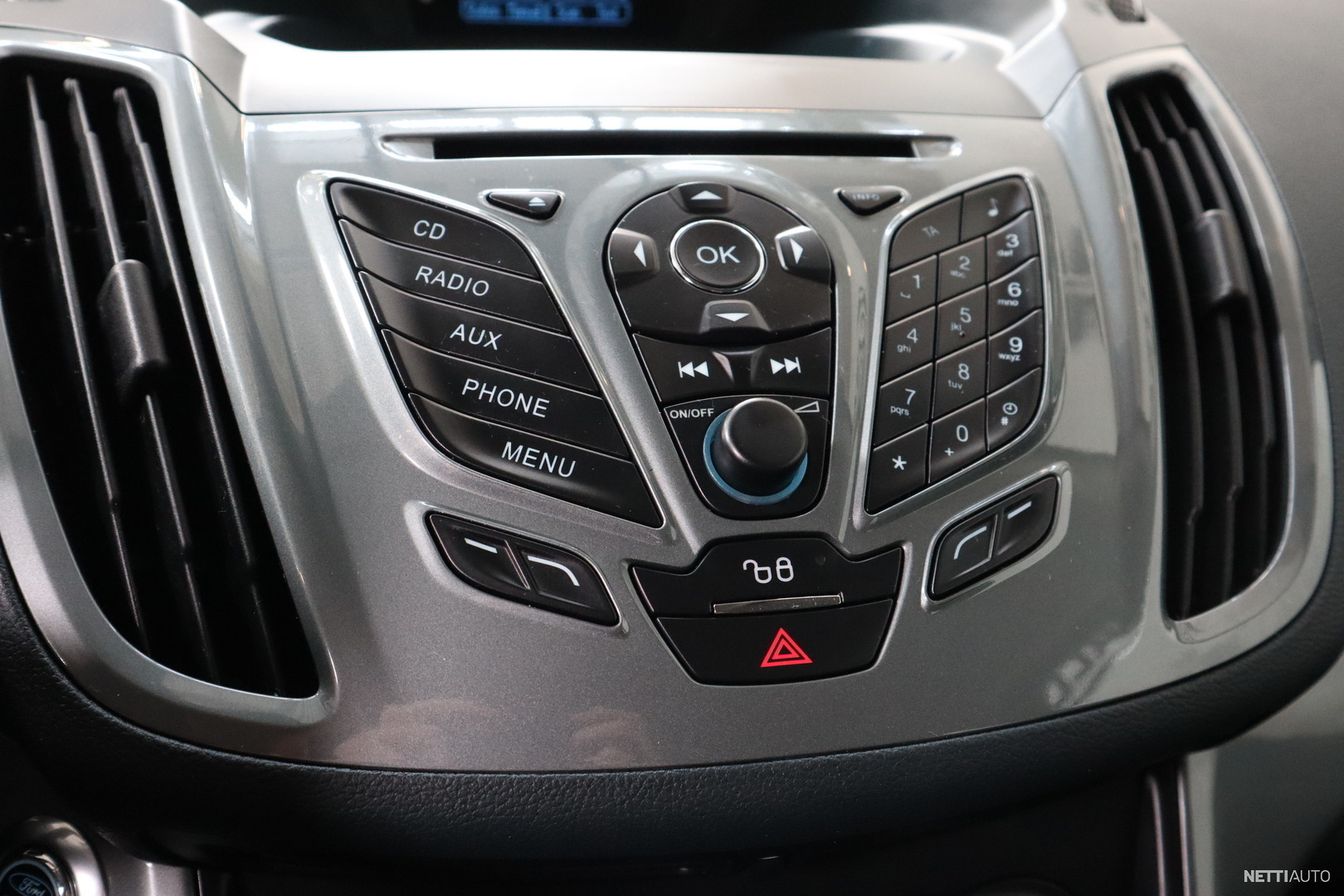 Ford CMax 1,0 EcoBoost 125 hv Start/Stop Titanium M6 5ovinen Vakionopeudensäädin / Bluetooth