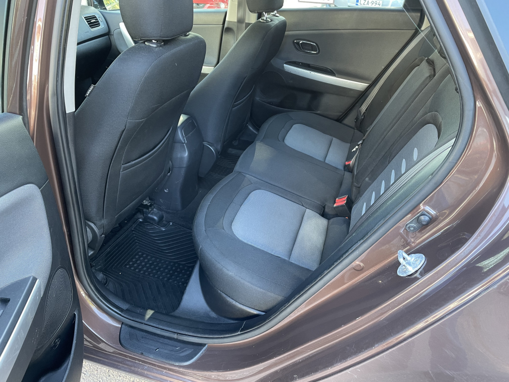 Kia Ceed 1,6 CRDi ISG EX SW EcoDynamics 2013, kuva 7/11