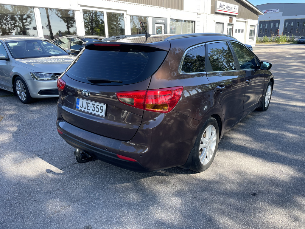 Kia Ceed 1,6 CRDi ISG EX SW EcoDynamics 2013, kuva 3/11