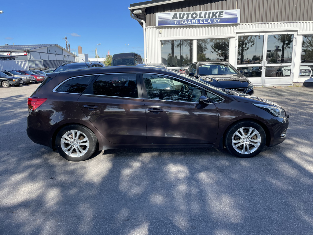 Kia Ceed 1,6 CRDi ISG EX SW EcoDynamics 2013, kuva 2/11