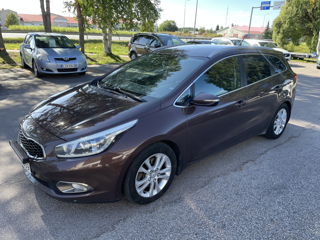 Kia Ceed 1,6 CRDi ISG EX SW EcoDynamics 2013, kuva 5/11