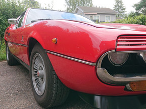 Alfa Romeo Montreal