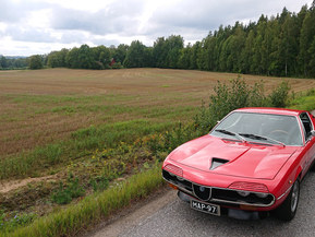 Alfa Romeo Montreal