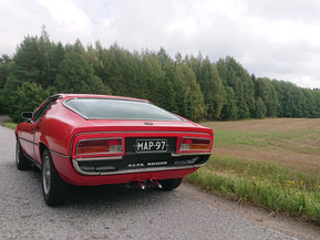Alfa Romeo Montreal